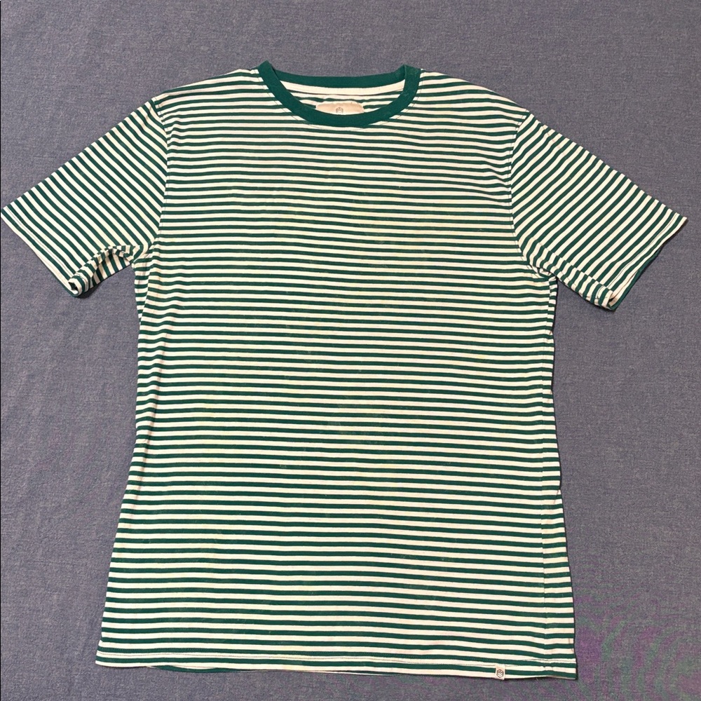 Zine T-shirt Size Large Green White